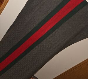 Gray Scarf with Red and Green Stripes 100% Gucci Made From 100% Wool Large Size
